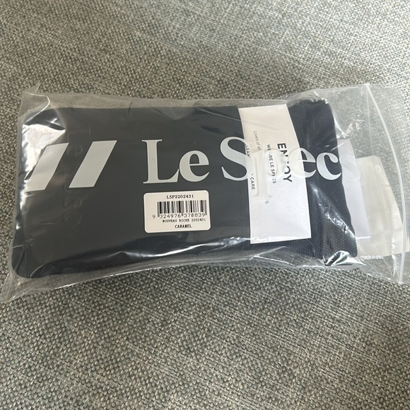 Le Specs Nouveau Riche Caramel Sunglasses - Picture 6 of 10